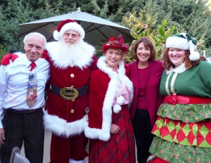 Santa, Mrs. Claus, and an elf join with Congresswoman Susan Davis and Congressional candidate David Secor to wish you a joyous holiday season.