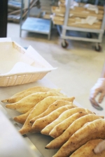Freshly baked bread at Sammoon; photo by Natalia Robert