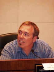 At candidate forum, he called for outsourcing public services and repealing sales tax hike.